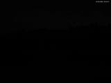 23 : 04