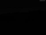 03 : 00