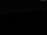 03 : 32
