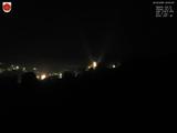 23 : 04