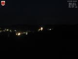 03 : 32