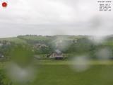 12 : 00