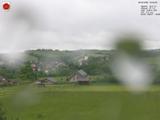 16 : 04