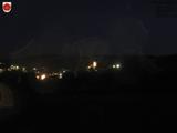 22 : 00