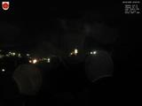 23 : 00