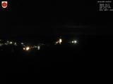 03 : 00