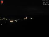 23 : 00
