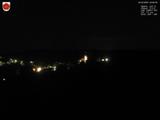 23 : 00