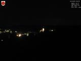 23 : 04