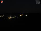 23 : 04