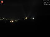 03 : 00