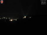 03 : 32