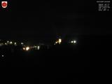 23 : 00