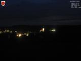 22 : 00