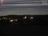 03 : 00