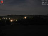 03 : 32