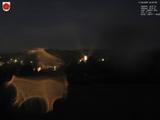 03 : 32