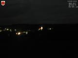 03 : 32