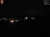 22 : 00