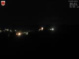 23 : 00
