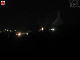 03 : 32