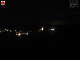 22 : 00