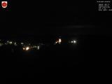 23 : 00