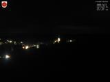 23 : 04