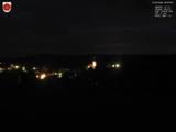 22 : 00