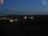 22 : 00
