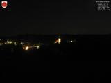 23 : 04
