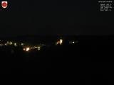 03 : 32