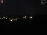 23 : 00