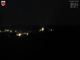 23 : 04