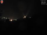 03 : 04