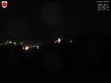 03 : 32