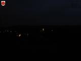 22 : 00