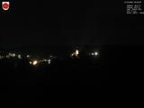 23 : 00