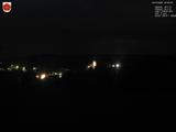 03 : 00