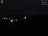 03 : 32