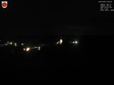 03 : 00