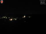 22 : 08