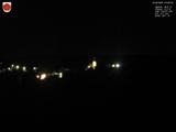 03 : 00