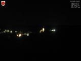 23 : 00