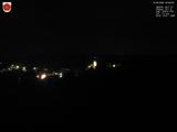 22 : 08