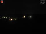 23 : 00