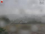14 : 00