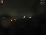 22 : 00
