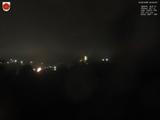 22 : 04