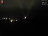 03 : 32